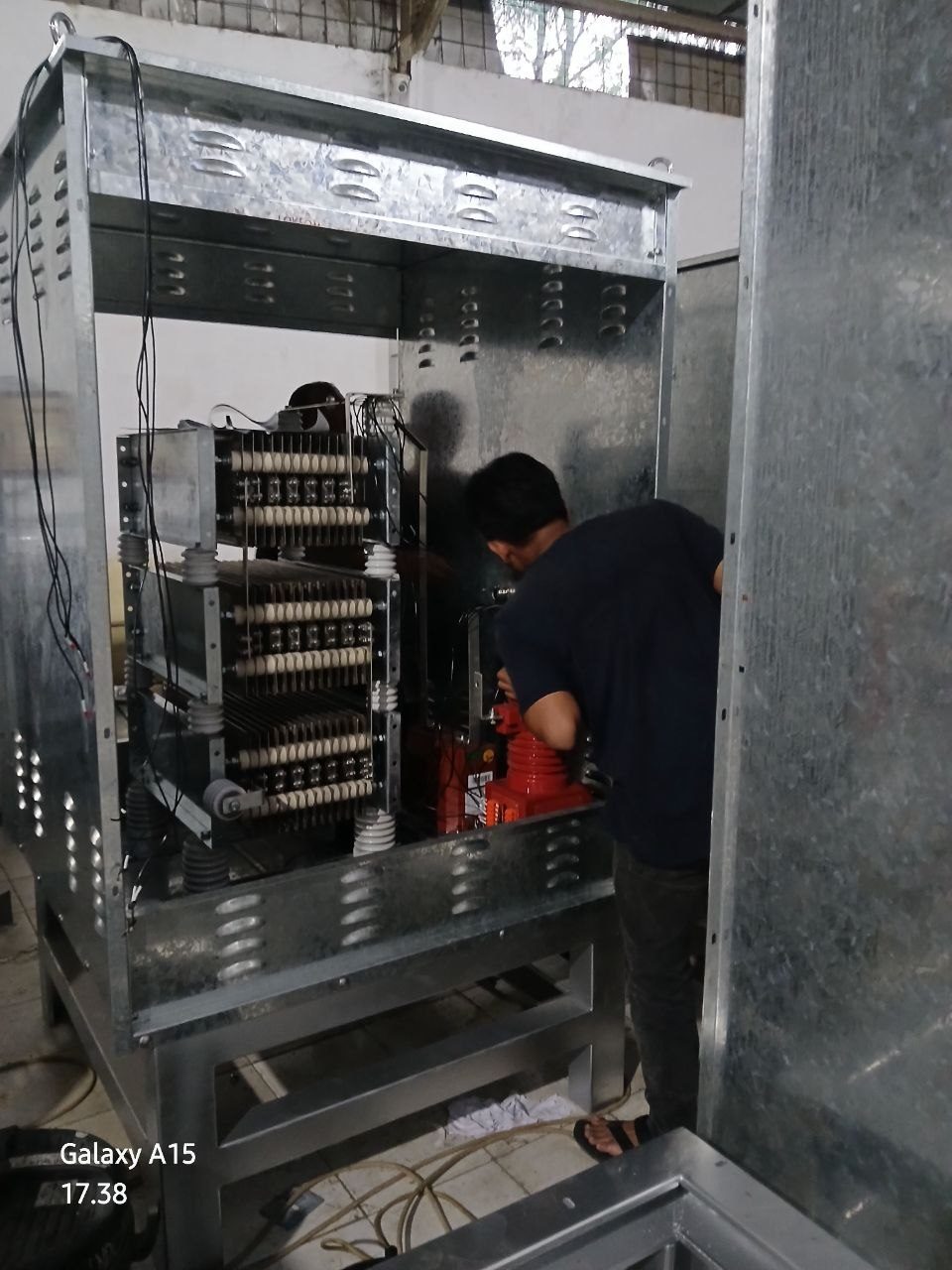 Produksi NGR (Neutral Grounding Resistor) di workshop PT Power Sahabat Indonesia